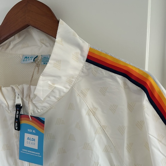 Aldi Gear 2024 Windbreaker Jacket Ladies White Extra Large Brand New With Tags - Picture 7 of 12